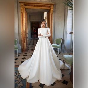 Authentic “Josephine” wedding dress by Milla Nova